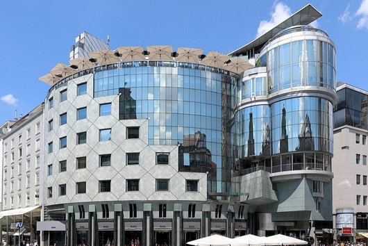 Building with round, largely glazed façade