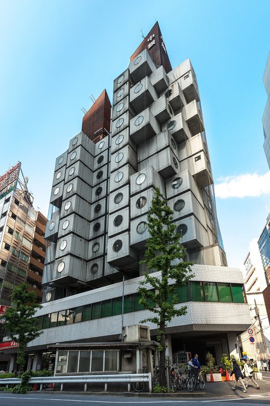 Hochhaus aus Modulen in Tokyo