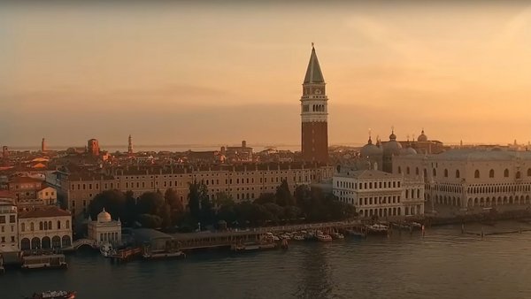 Bird's eye view of the city of Venice