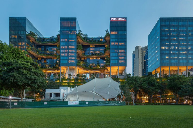 The Parkroyal on Pickering Hotel in Singapore with a green façade made of terraced gardens.