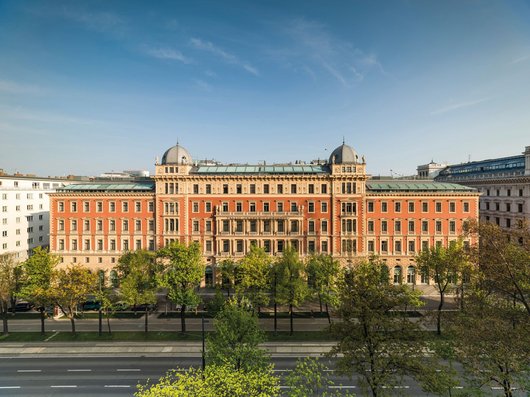 Frontansicht des Palais Hansen Kempinski in Wien